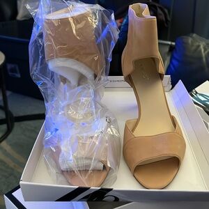 Nine West LilDarlin Genuine Nubuck Leather Ankle Cuff Sandal Heels Edgy Natural